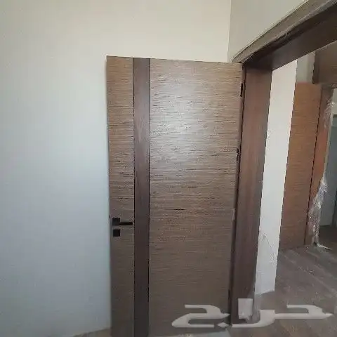 أبواب خشب وديكور سحاب مخفي 3