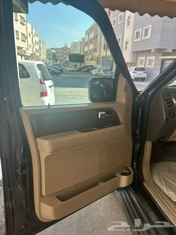 اكسبديشن 2014 اسود ملكي داخليه بيج 6