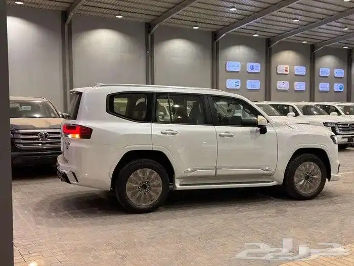 تويوتا لاندكروزر صالون L4 4