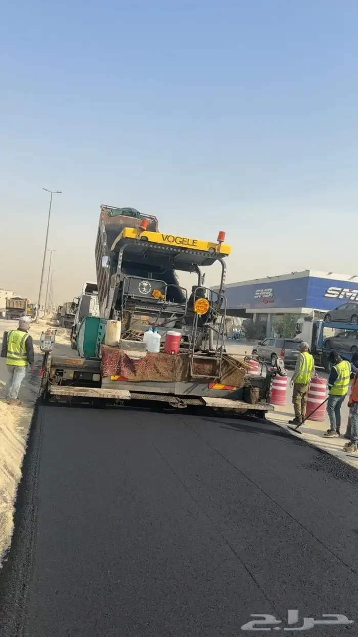 ازفلت أعمال الأسفلت وتخطيط الطرق 3