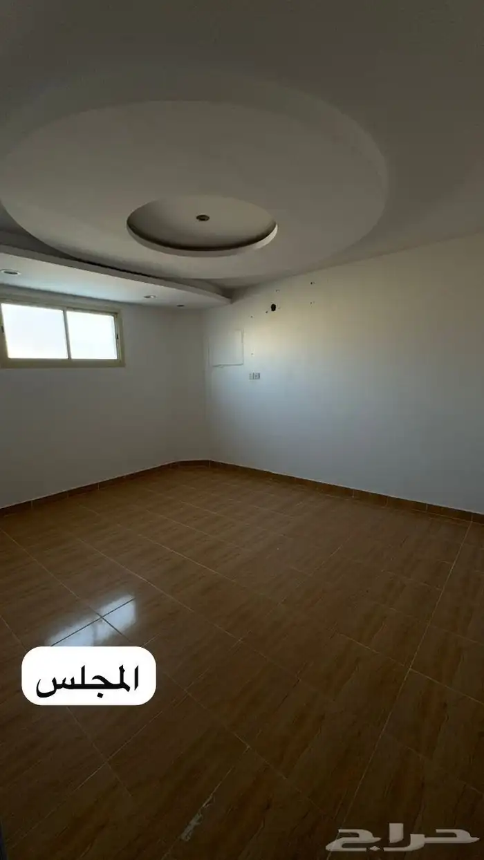 للايجار دور علوي بحي المرقب 2