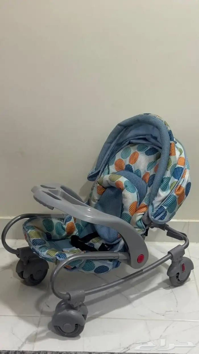 كرسي اطفال وعربه اطفال 0