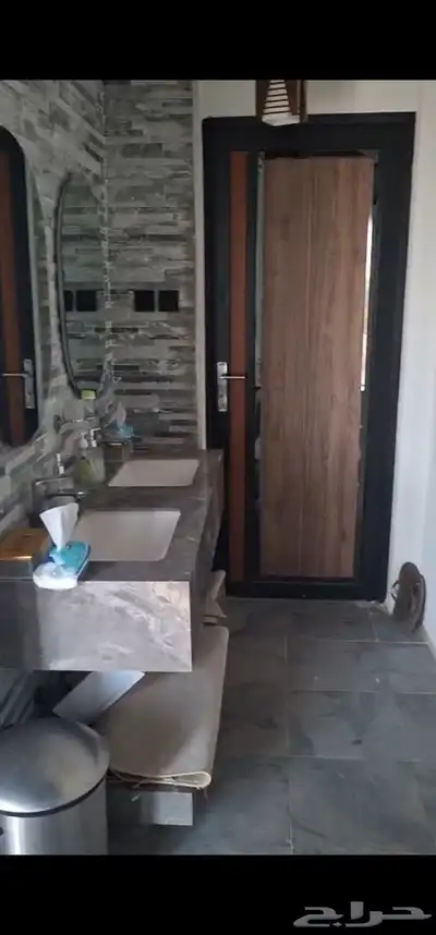 مزرعة واستراحة فاخرة للبيع بابها مساحة2000 متر index