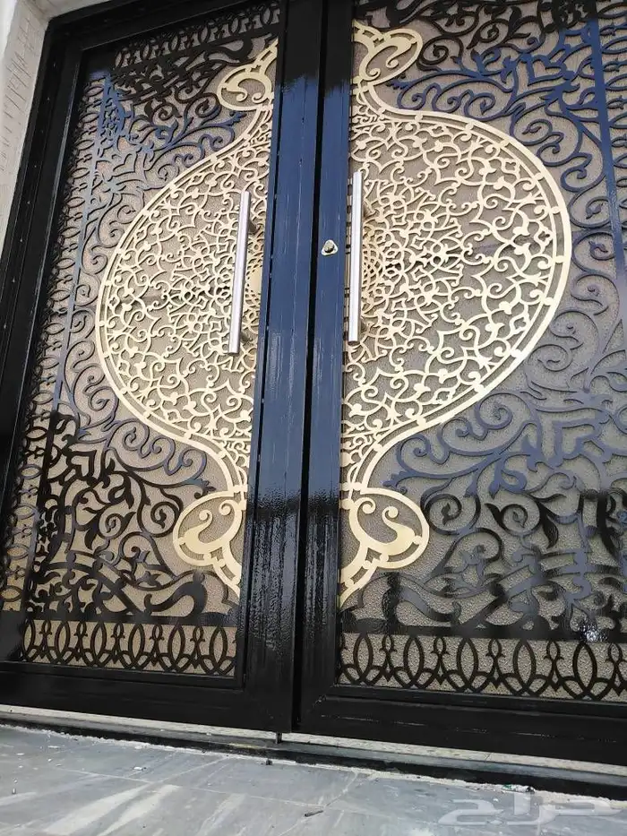 فني دهان داخلي وخارجي جرافيت 7