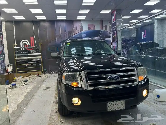 اكسبديشن 2014 اسود ملكي داخليه بيج 1