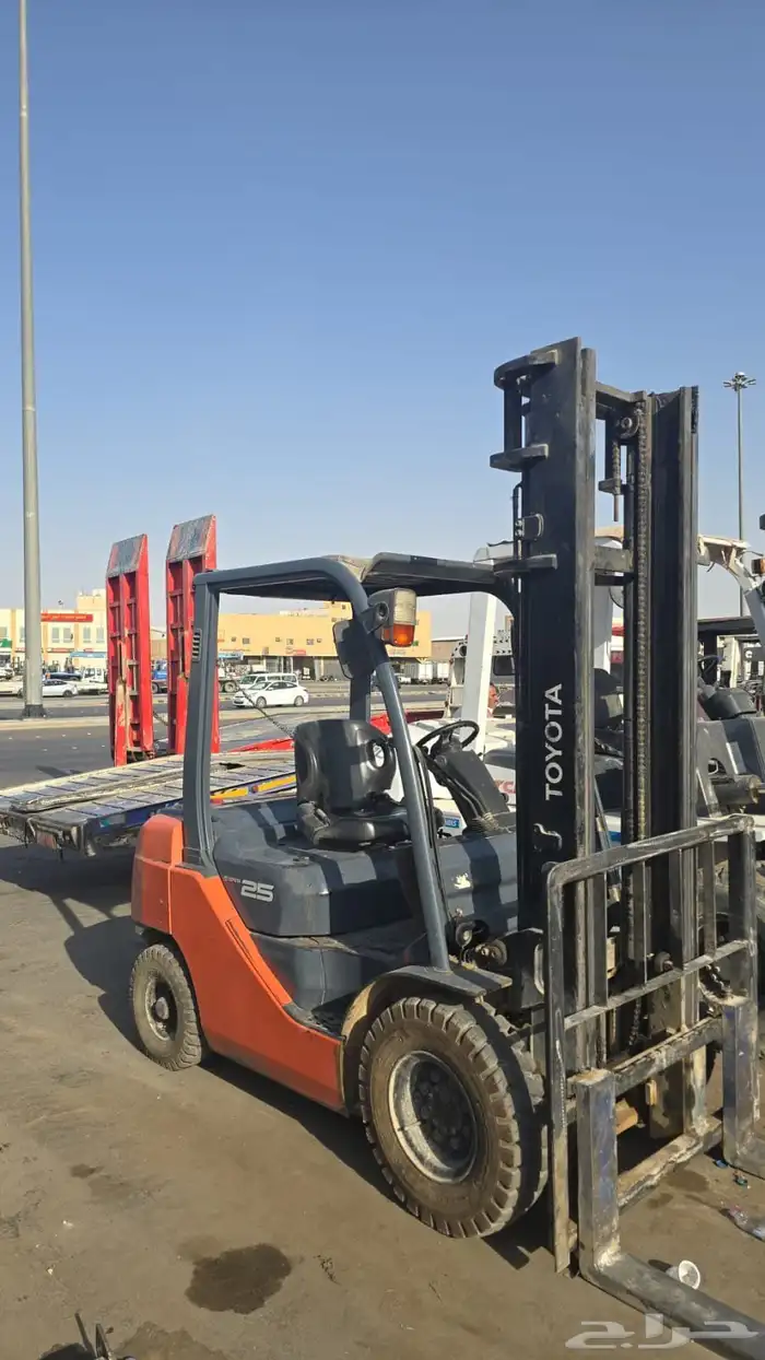 رافعة_شوكية_فوركلفت_رافعة_يدوية_للايجار 3