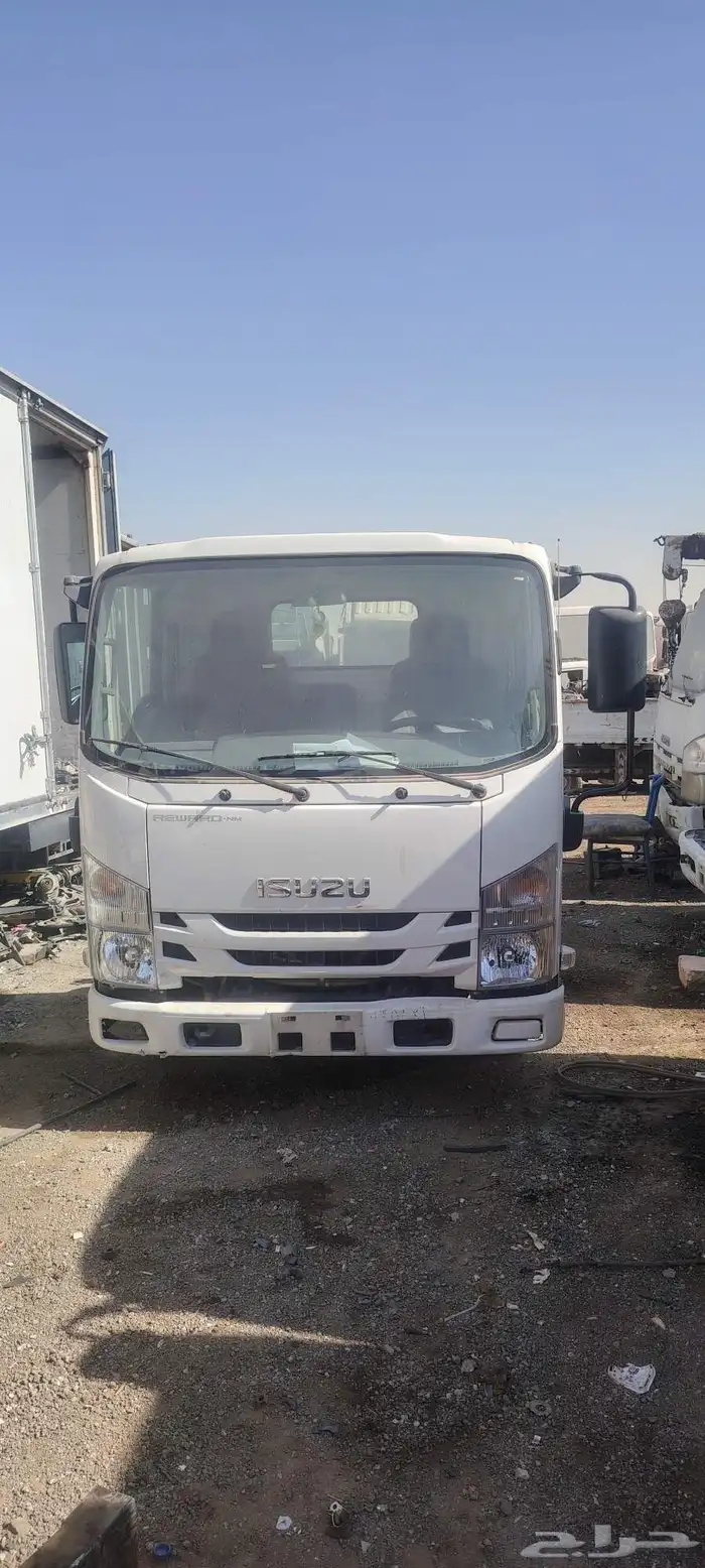 دينا ايسوزو NKR موديل 2022 قلاب تشليح قطع غيار فقط 1