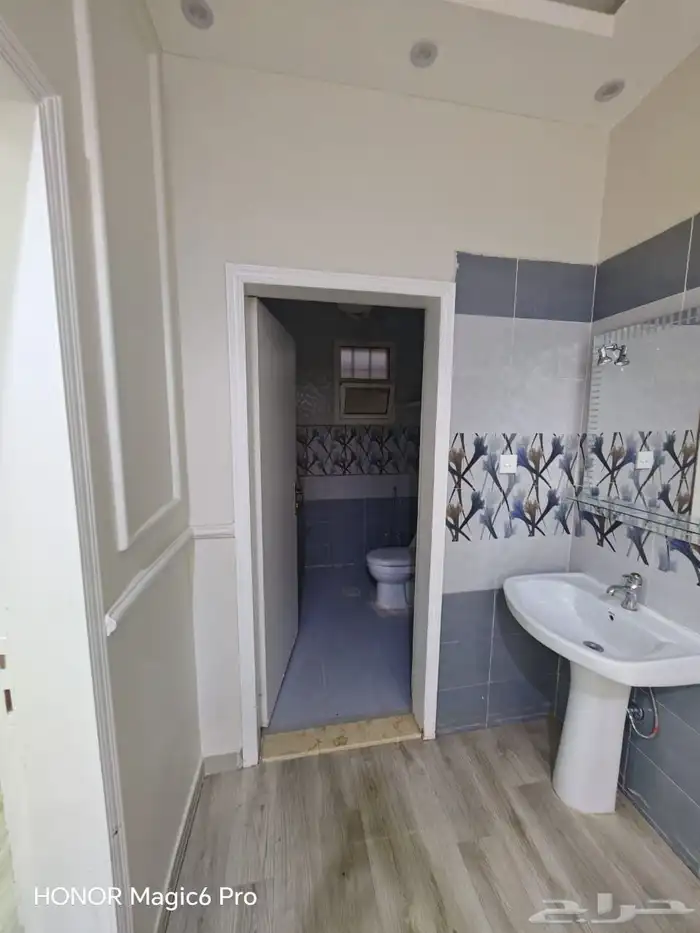 شقه للايجار حي الرمال 3