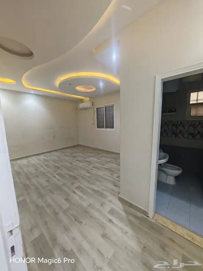 شقه للايجار حي الرمال 7