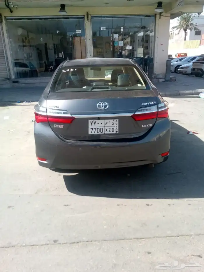 سياره تويوتا كورولا للبيع 5