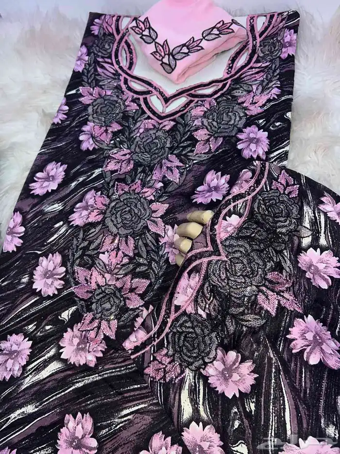 مخاوير قطع غير مخيطة تطريز على الصدر والاكمام 0