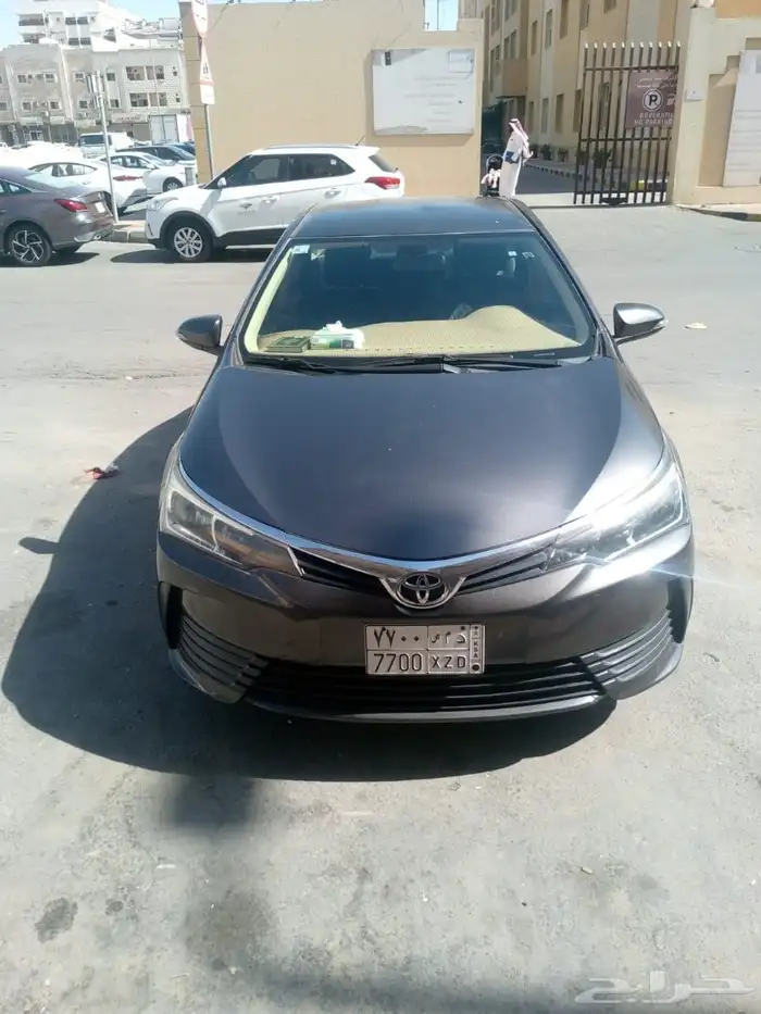 سياره تويوتا كورولا للبيع 7