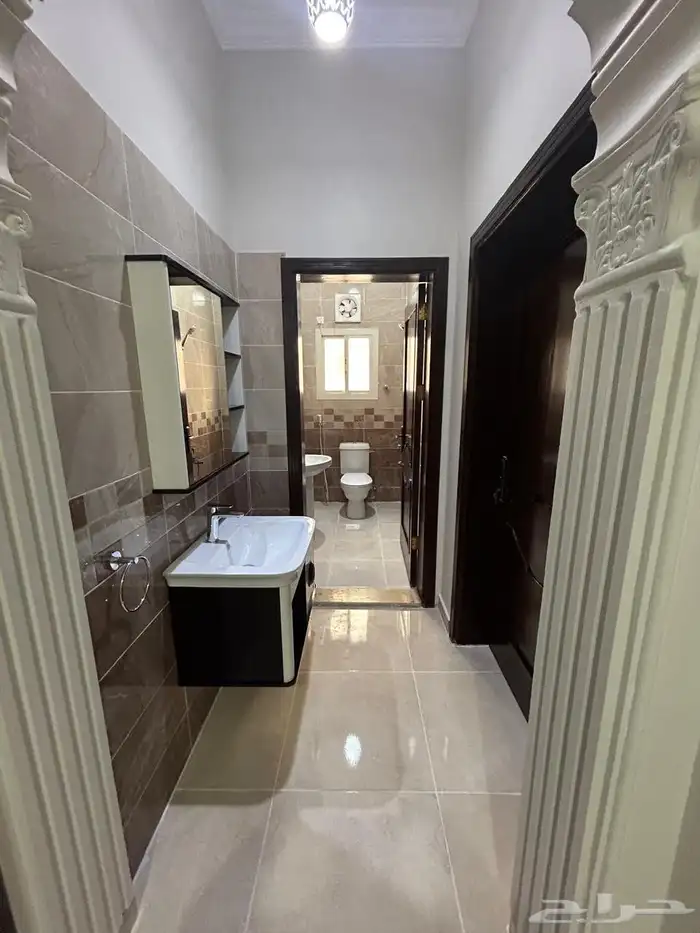 شقة للايجار 5 غرف مكيفات راكبة _ حي الفلاح مع الحمدانية 15