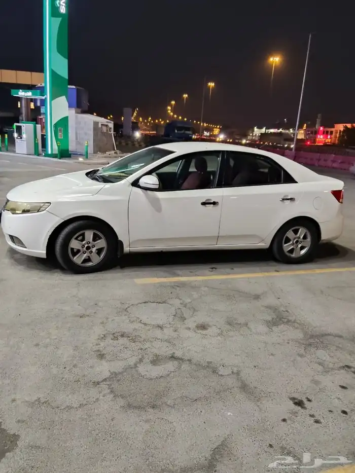 سياره كيا سيراتو 2011 ماكينه موضبه السيارة راشه كامل بالخارج 1