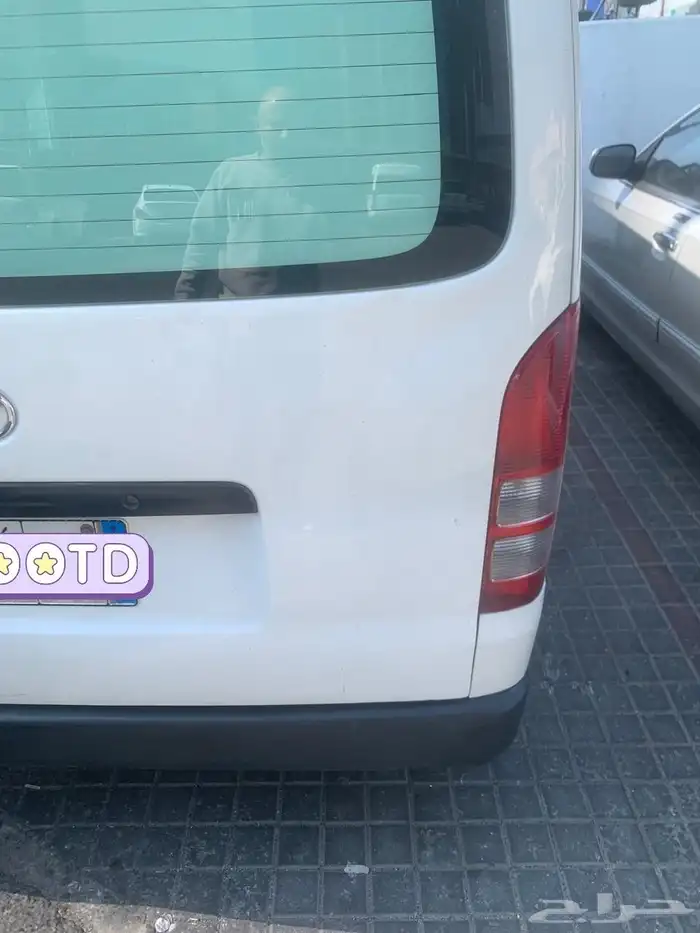 باص تويوتا هايس بضاعه و ثلاجه 2010 للبيع 1