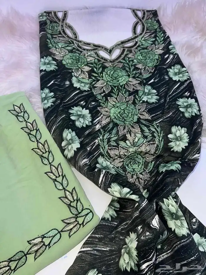 مخاوير قطع غير مخيطة تطريز على الصدر والاكمام 2