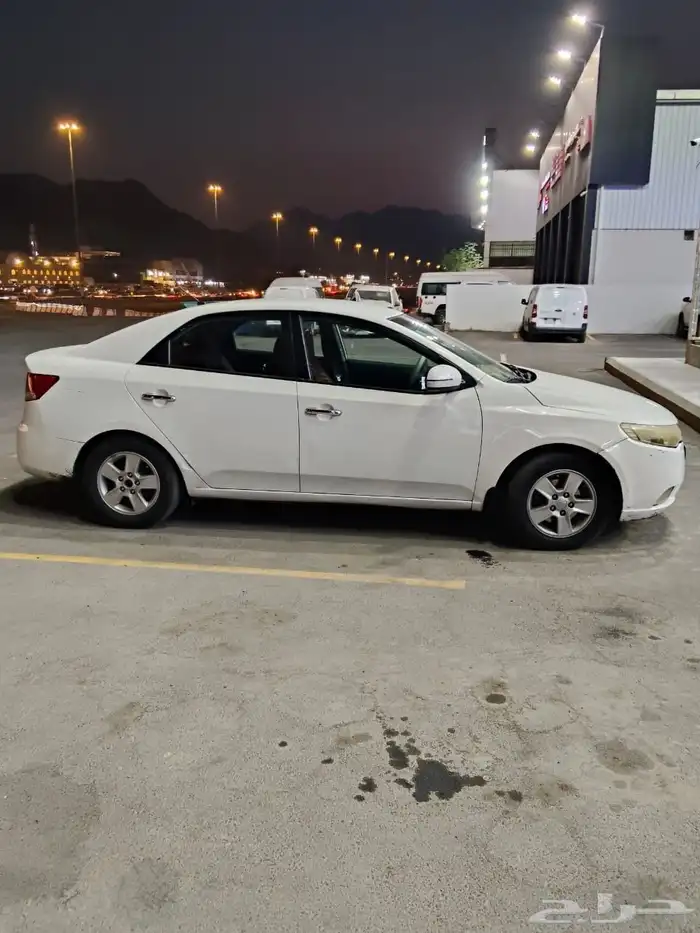 سياره كيا سيراتو 2011 ماكينه موضبه السيارة راشه كامل بالخارج 6