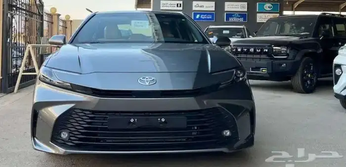 تويوتا كامري 2025 E تيتانيوم اقساط وكاش 4