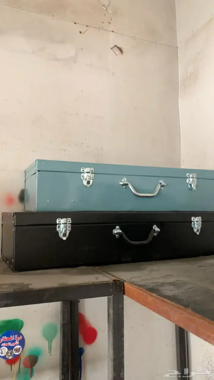 شنطة حديد خفيف فرغها للبيع 1