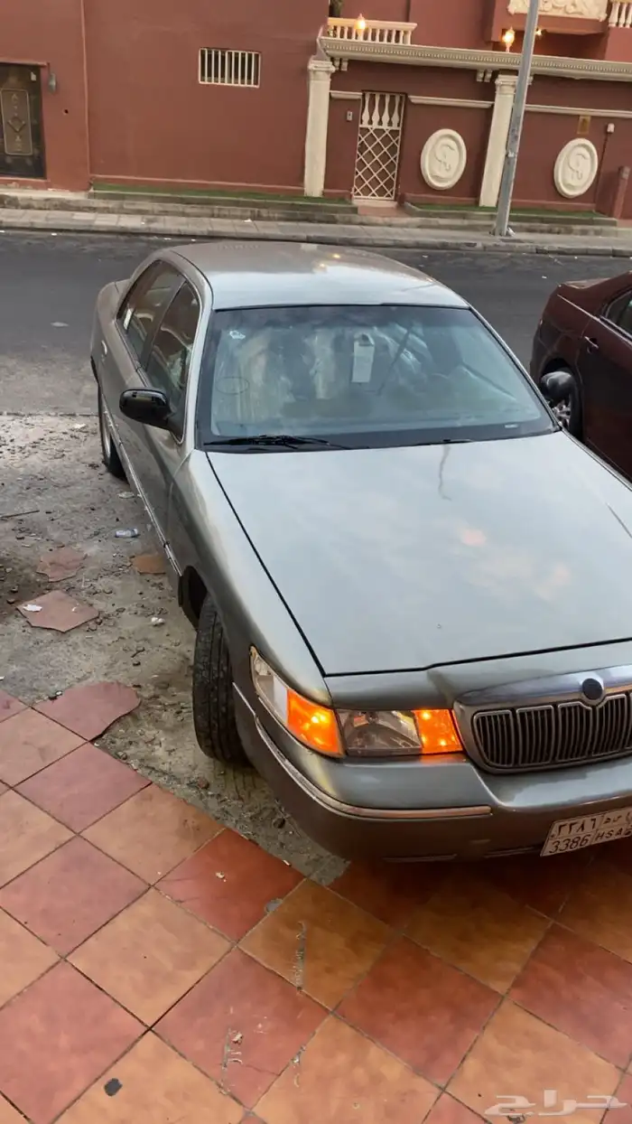 للبيع او للبدل فورد ماركيز 1