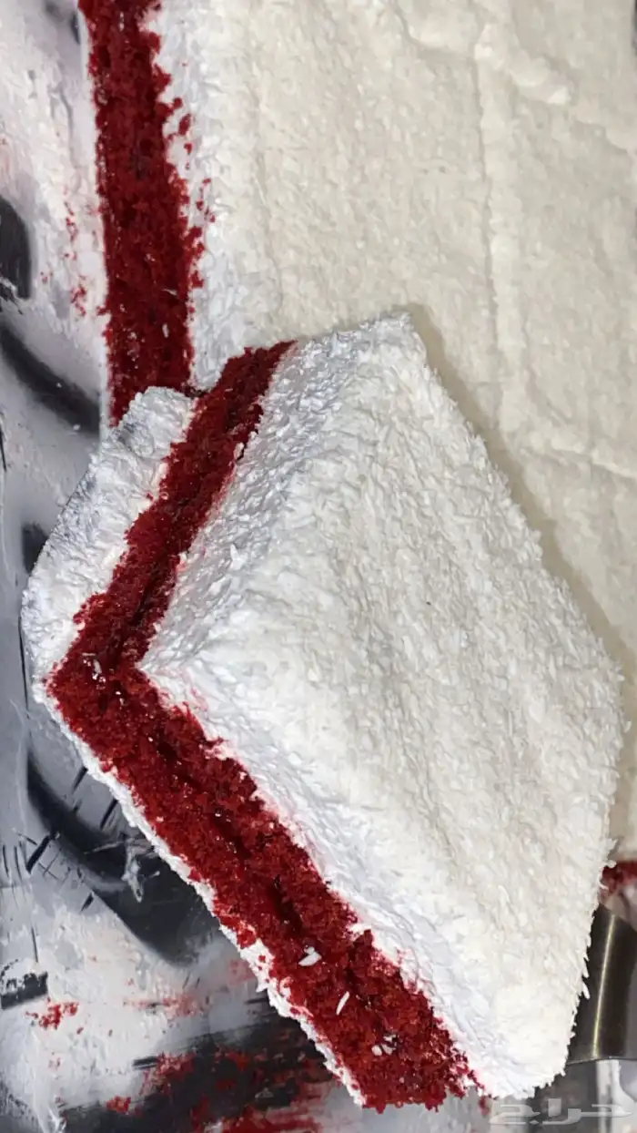 كيك الكوكنت بالتوت 0