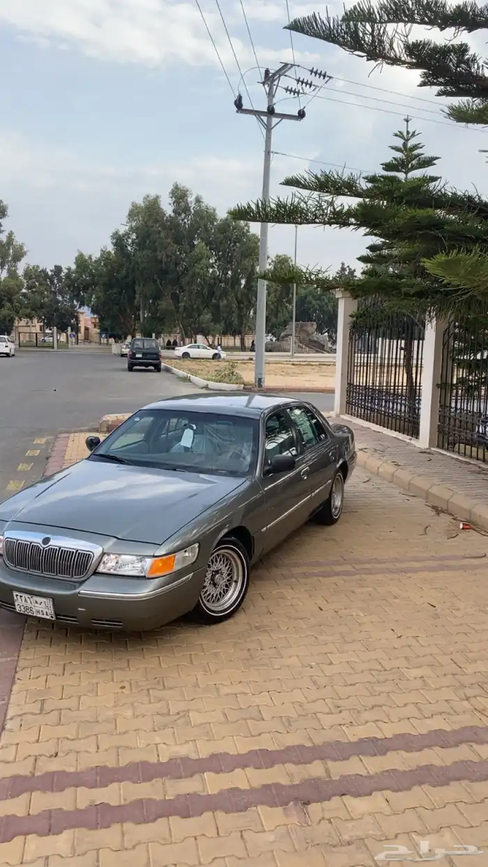 للبيع او للبدل فورد ماركيز 2