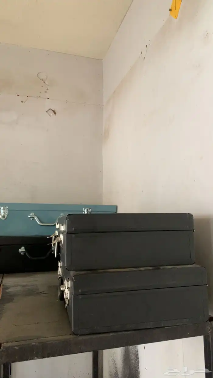 شنطة حديد خفيف فرغها للبيع 3