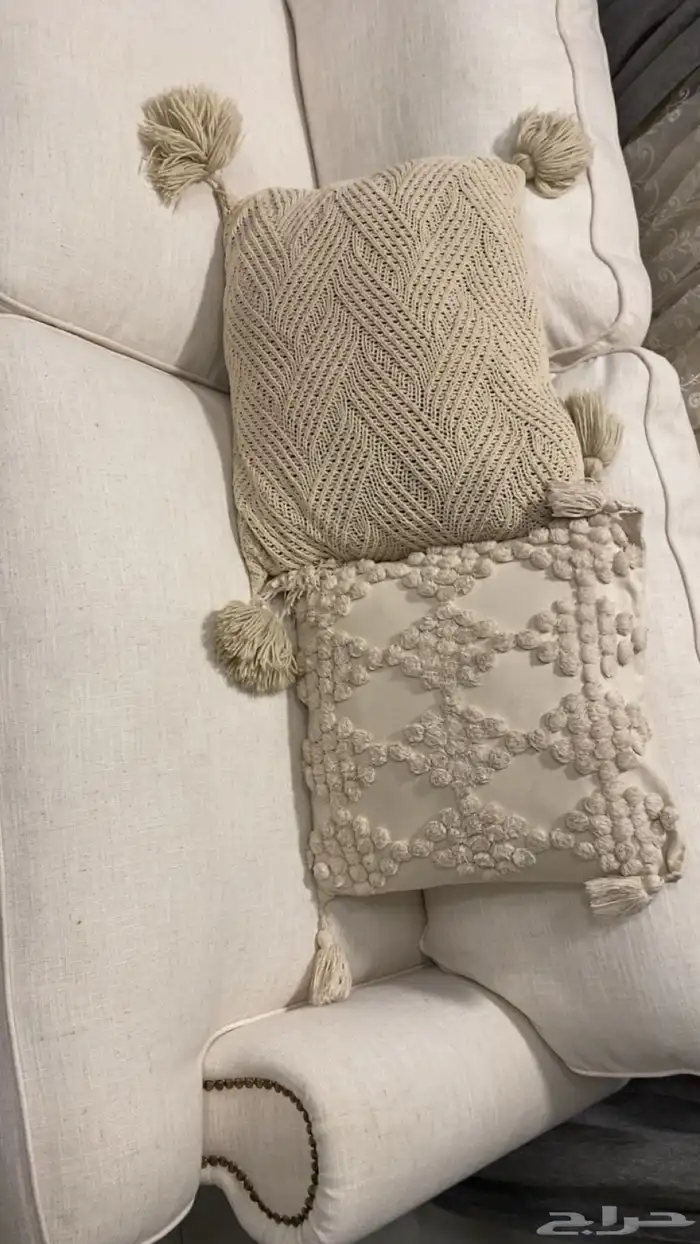 مجموعة كوشين ( مخدات او مساند مجلس ) نظيفة جدا جدا 3