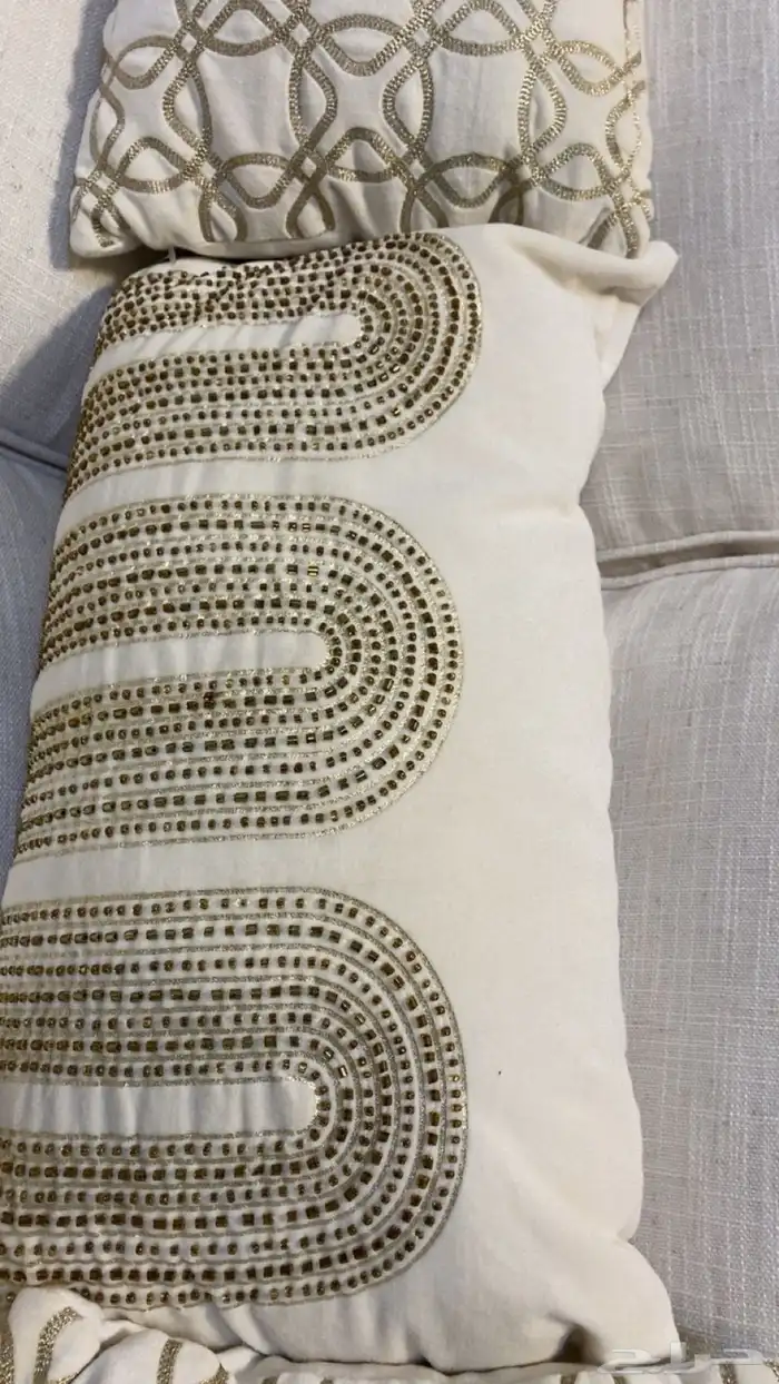 مجموعة كوشين ( مخدات او مساند مجلس ) نظيفة جدا جدا 1