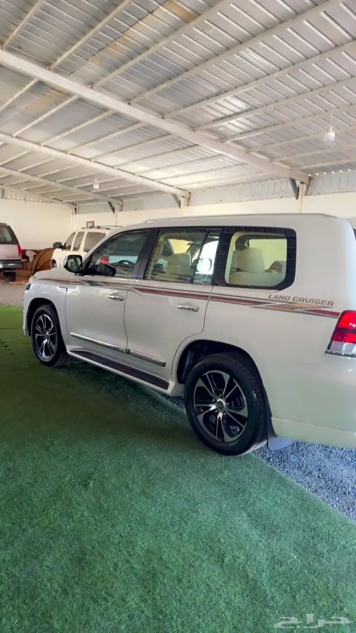 لاندكروزر موديل 2016 جي اكس آر 6