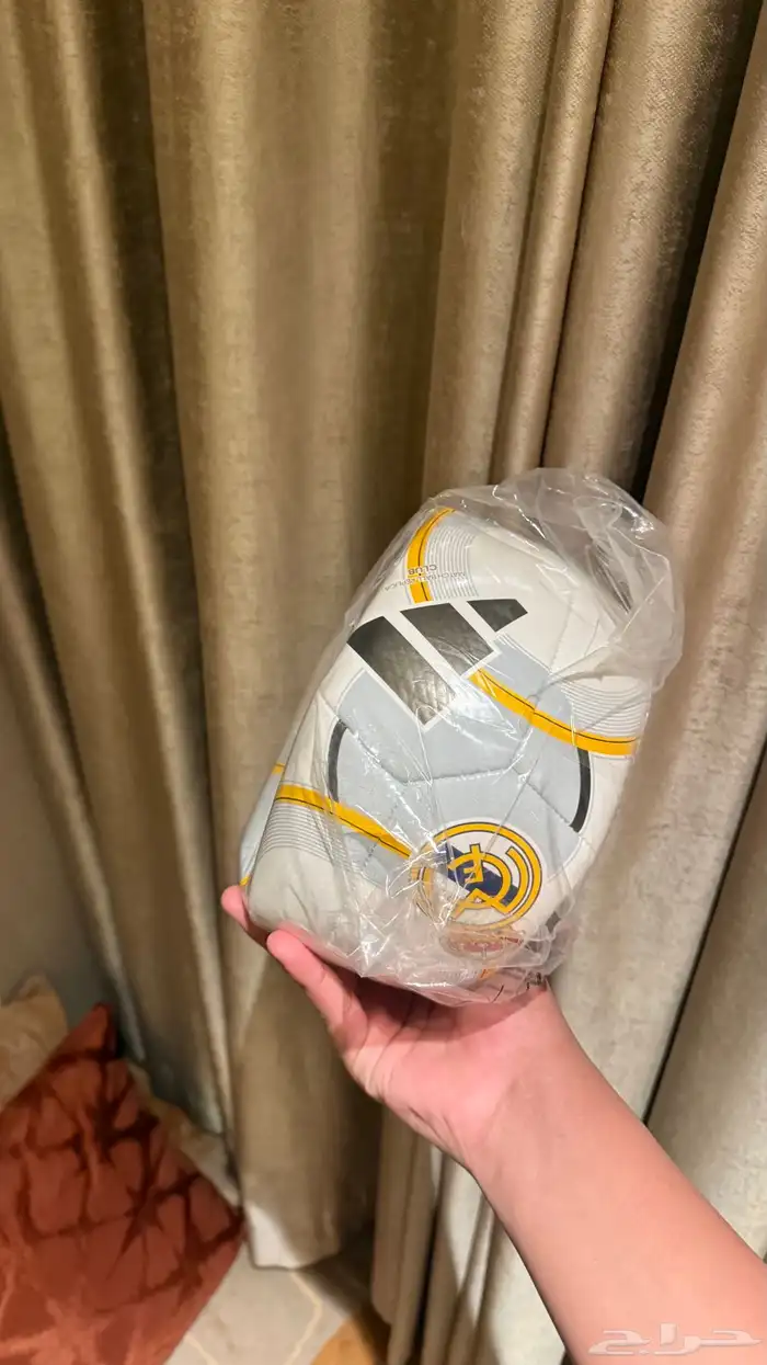 كورة ريال مدريد نسخه محدوده على السوم 4