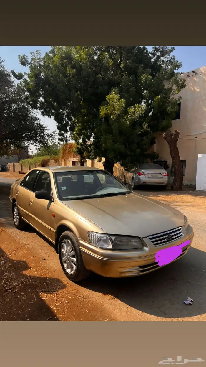 للبيع كامري. 98 4
