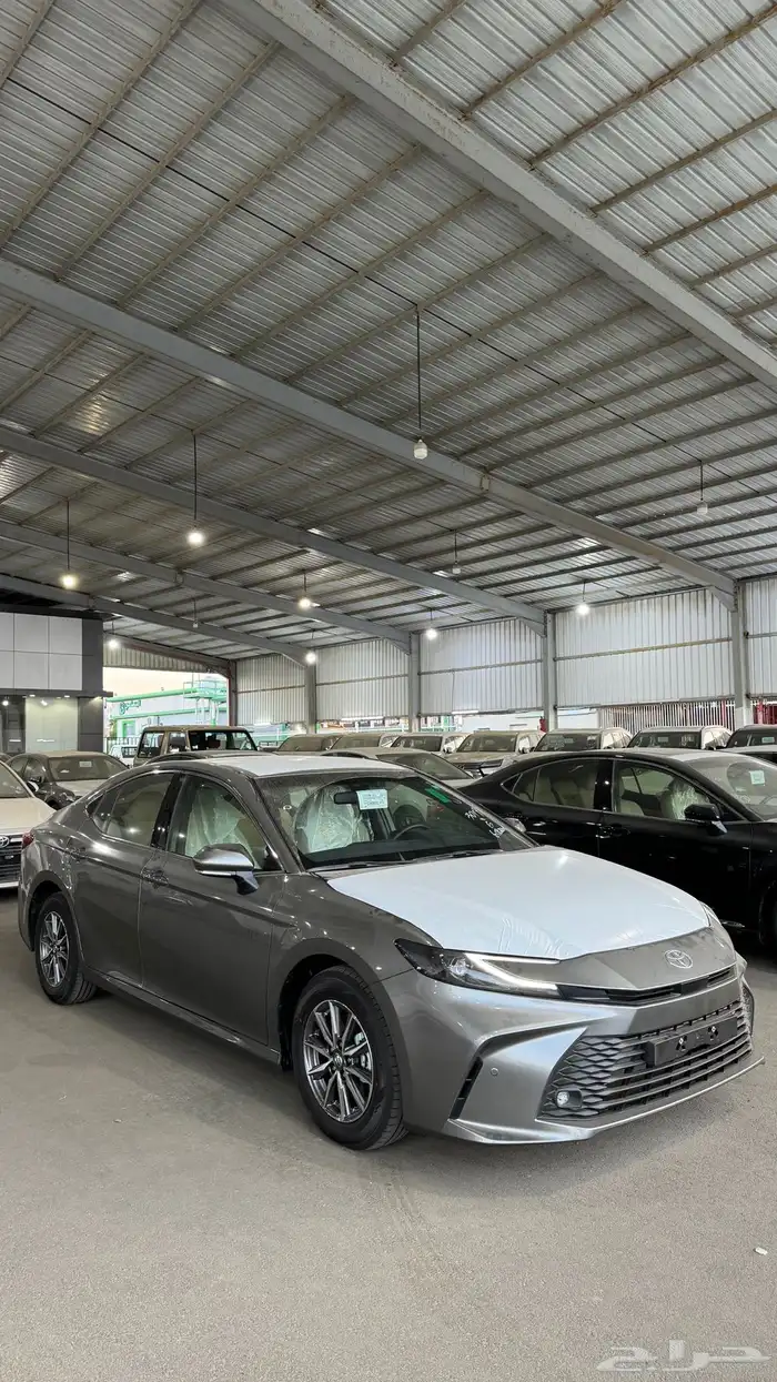 تويوتا كامري 2025 بنزين فئة E جنوط بصمة سعودي جميع الالوان 0