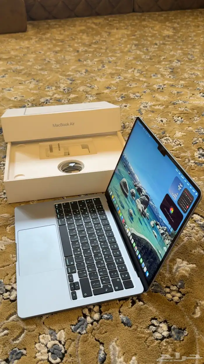 ماك بوك اير لون ازرق 16 قيقا 256 جديد دورة الشحن مره واحده 2