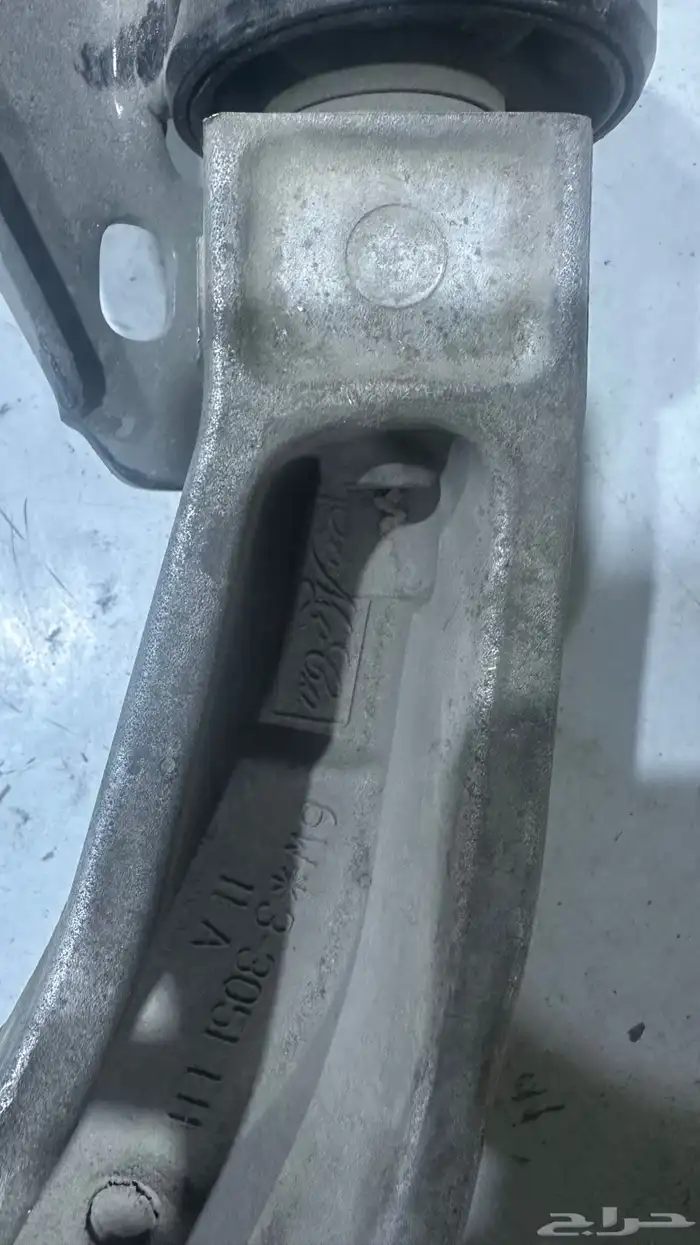 مقصات سفليه فورد كراون فكتوريا 0