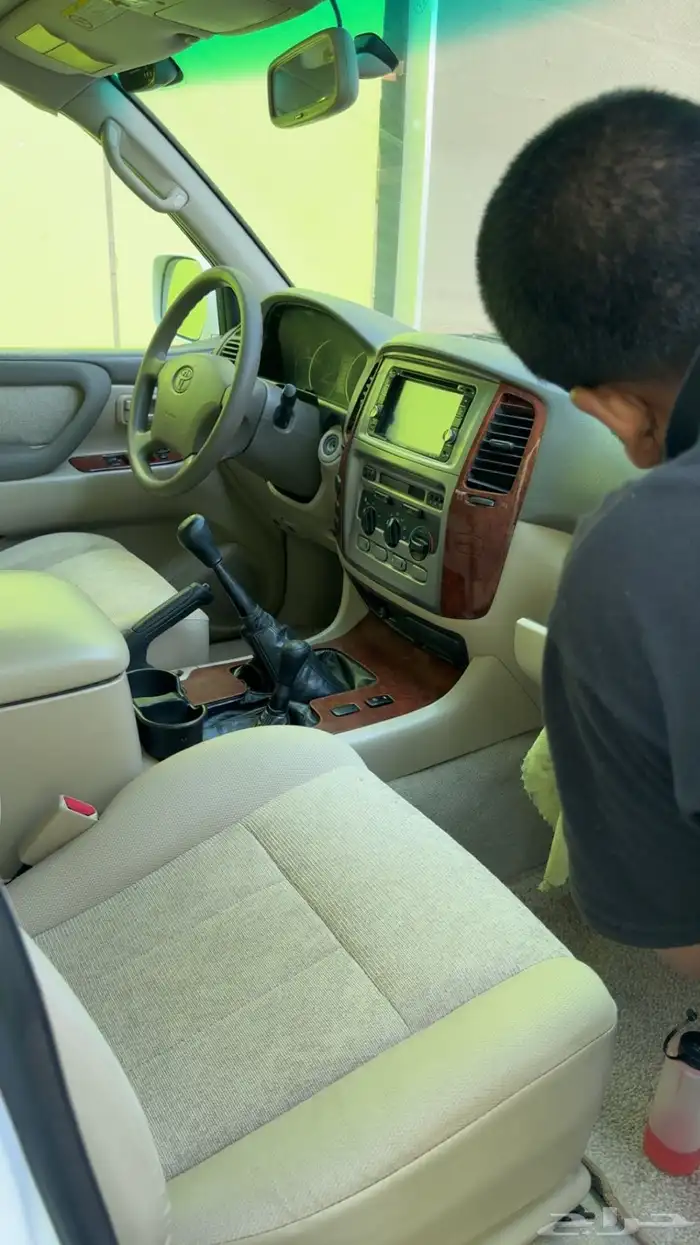 لاند كروزر 2005 قير عادي فل كامل دفلوك 4