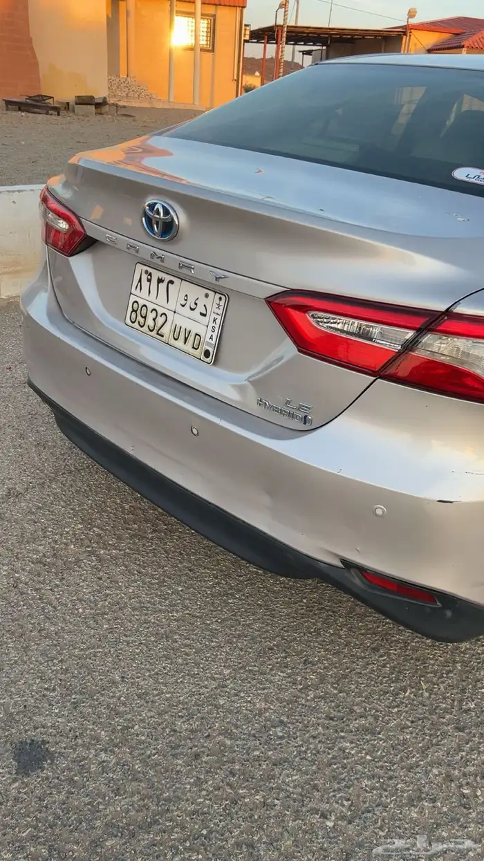 كامري هايبرد اللون ذهبي شبه الجديده 13