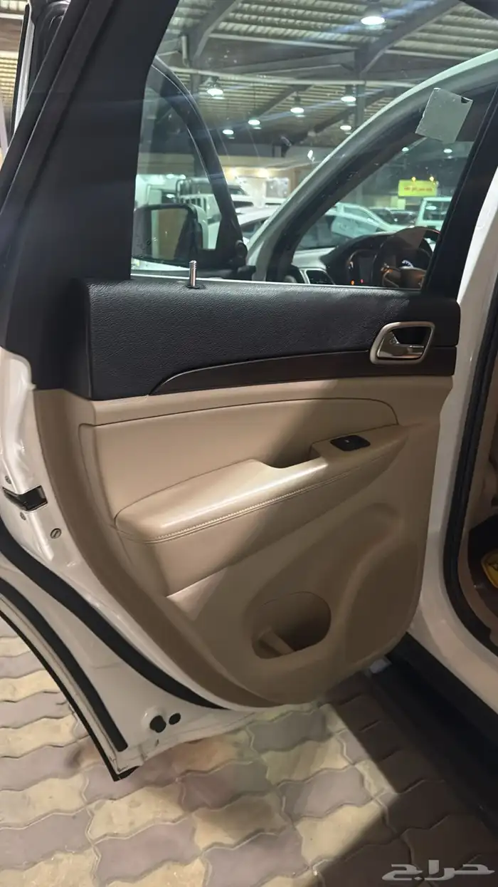 جيب شروكي2017 7