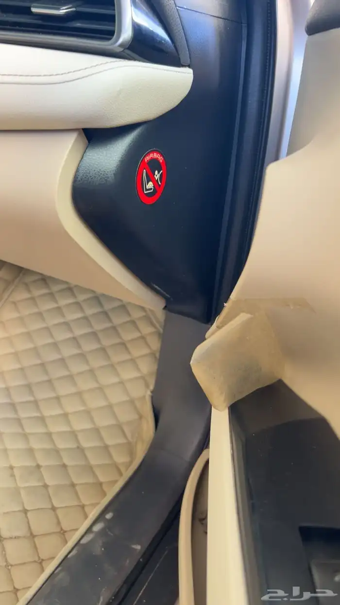 كامري هايبرد اللون ذهبي شبه الجديده 44