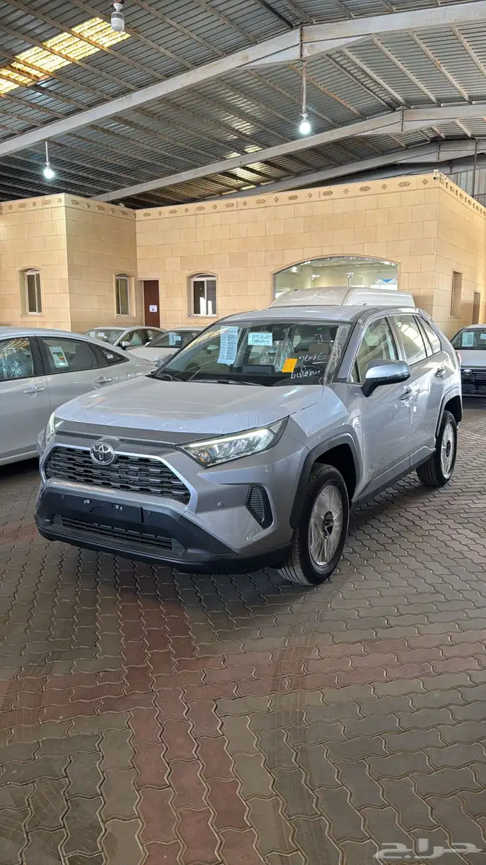 تويوتا راف فور LE بدون دبل بنزين 2025 0