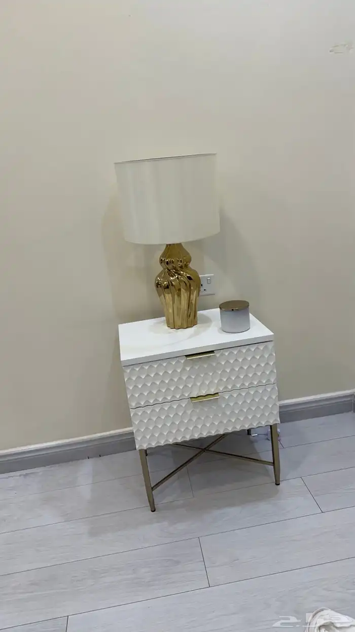 غرفة نوم متكامله مع أبجورتين ومرايتين من شفنيره وكومدنتين 1