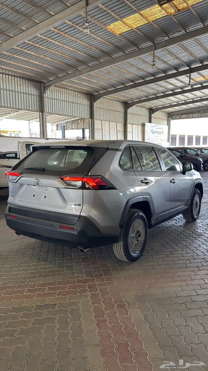 تويوتا راف فور LE بدون دبل بنزين 2025 2