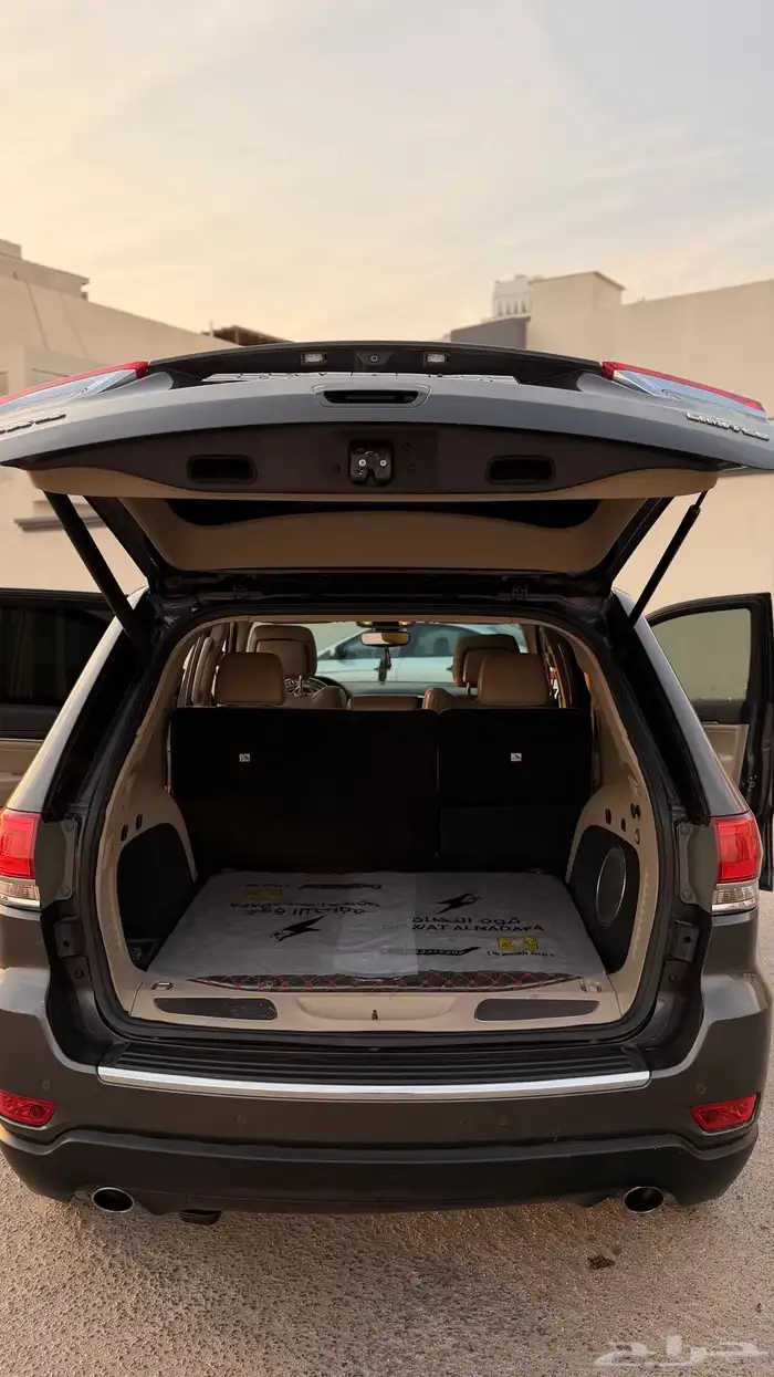 جيب جراند شيروكي ليمتد 4x4 5