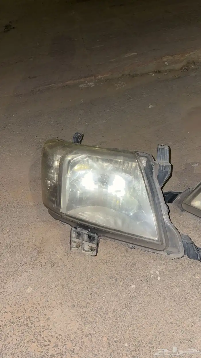 صدام هايلكس وكاله وشمعات واصطب خلفي اصلي وكاله 10