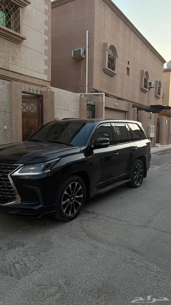 جيب لكزس 2016 1