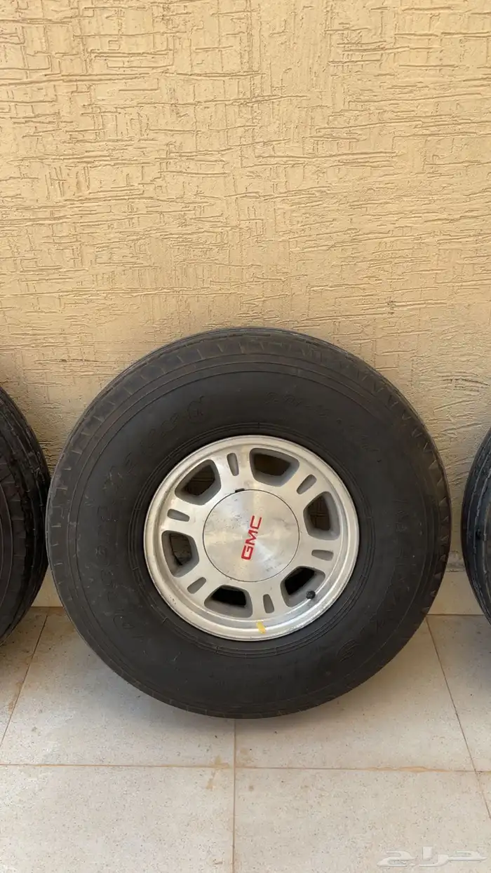 كفرات بالون ماكسس 900 16 مستعمله مع جنوط يوكن 2002 6 مسمار 1