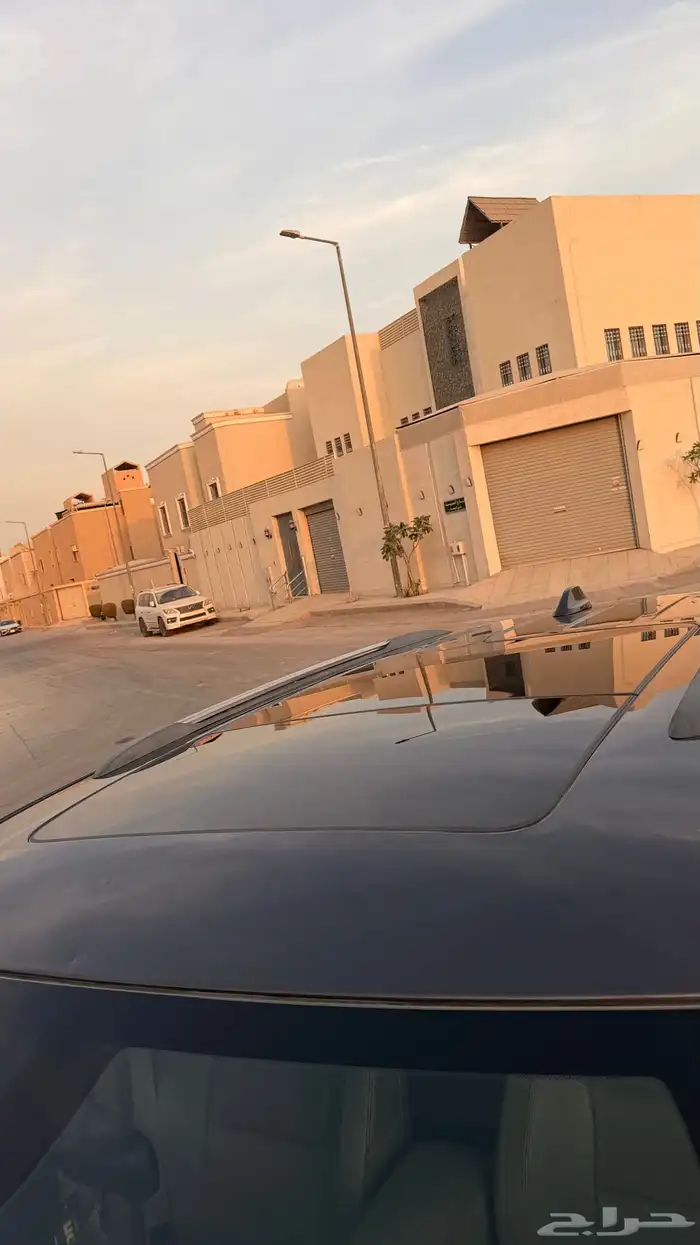 جيب جراند شيروكي ليمتد 4x4 9