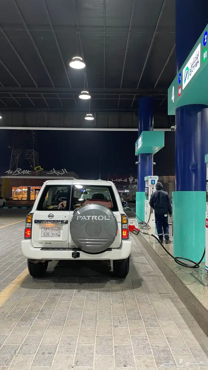 للبيع فتك ربع 2016 GL مالك ثاني دفلك ثلاجه 3