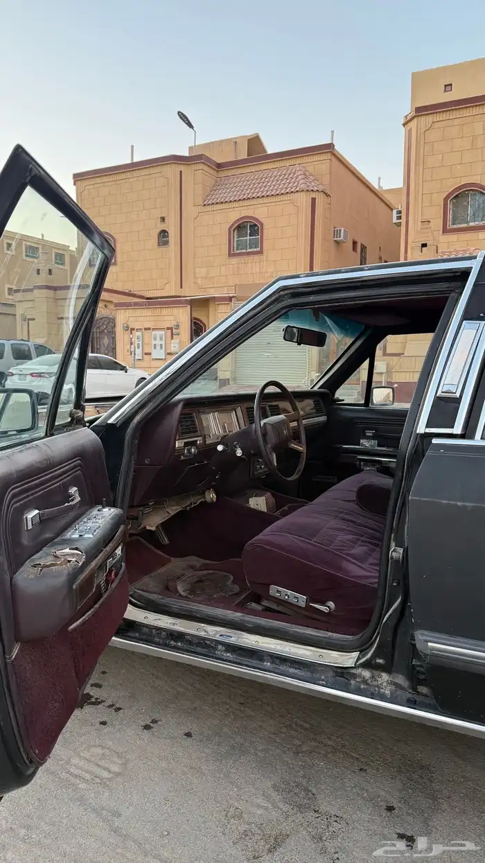 فورد جراند ماركيز كلاسك 9