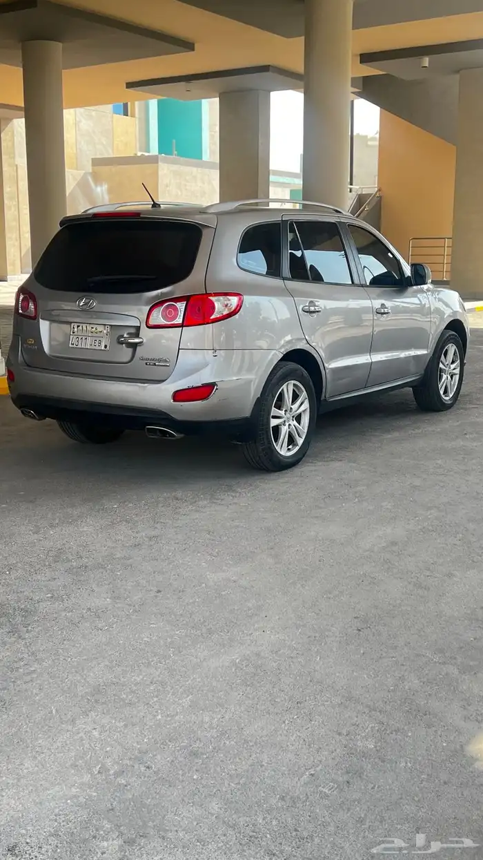 هيواندي سنتافي 2011 1